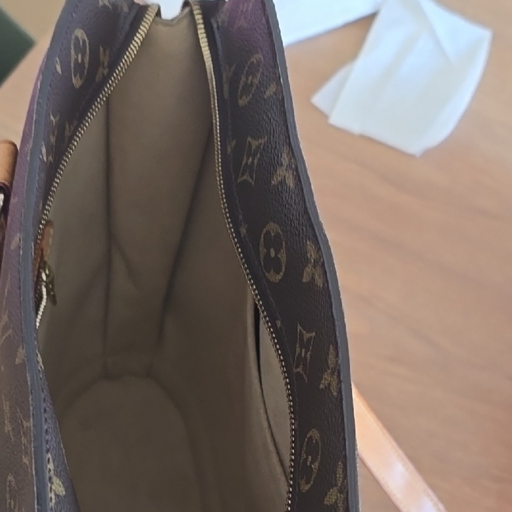 Louis Vuitton Babilone Monogram Canvas Bag - Picture 9 of 13